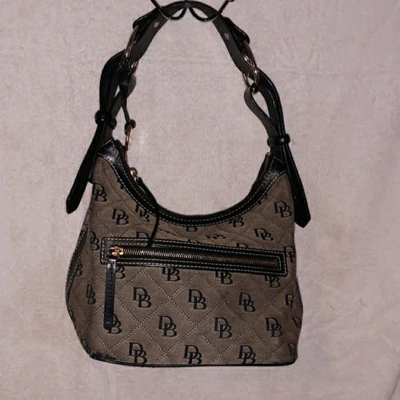 Dooney & Bourke Handbags - Dooney and Bourke purse